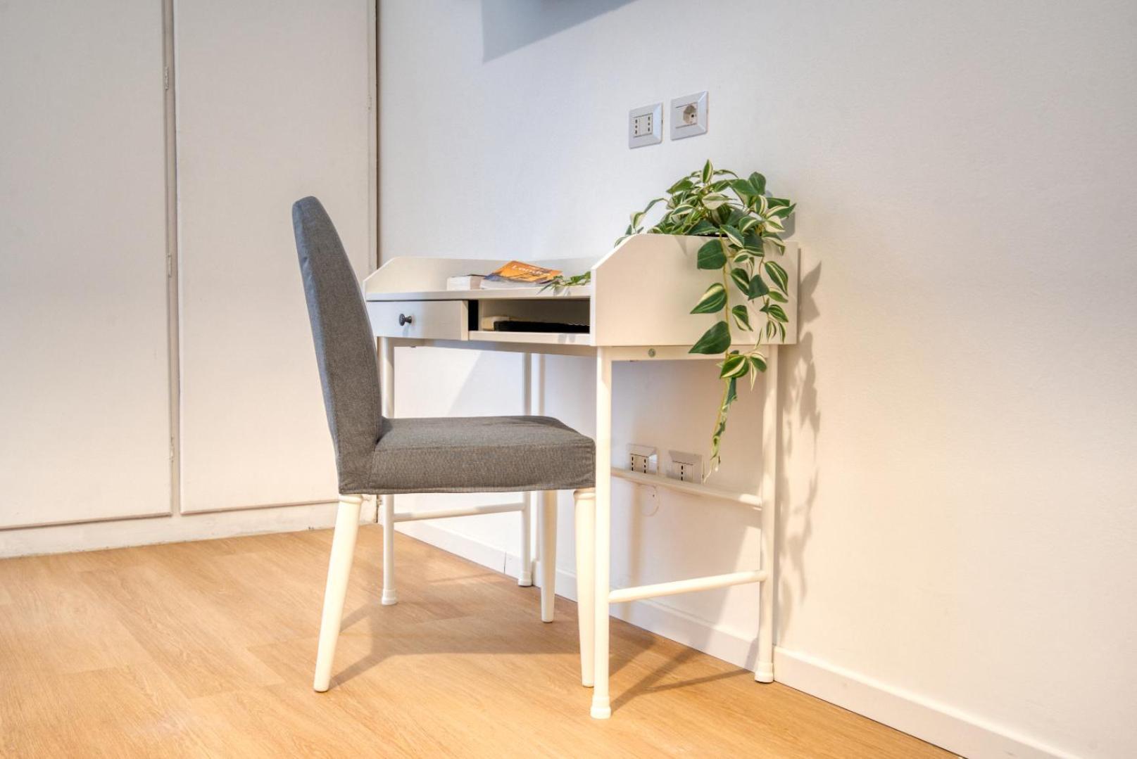 Italianflat - Elegant Suites With Balcony In Navigli Milan Luaran gambar