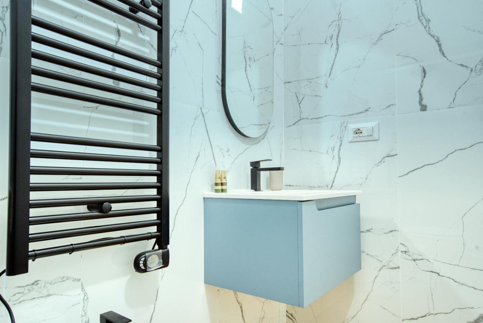 Italianflat - Elegant Suites With Balcony In Navigli Milan Luaran gambar